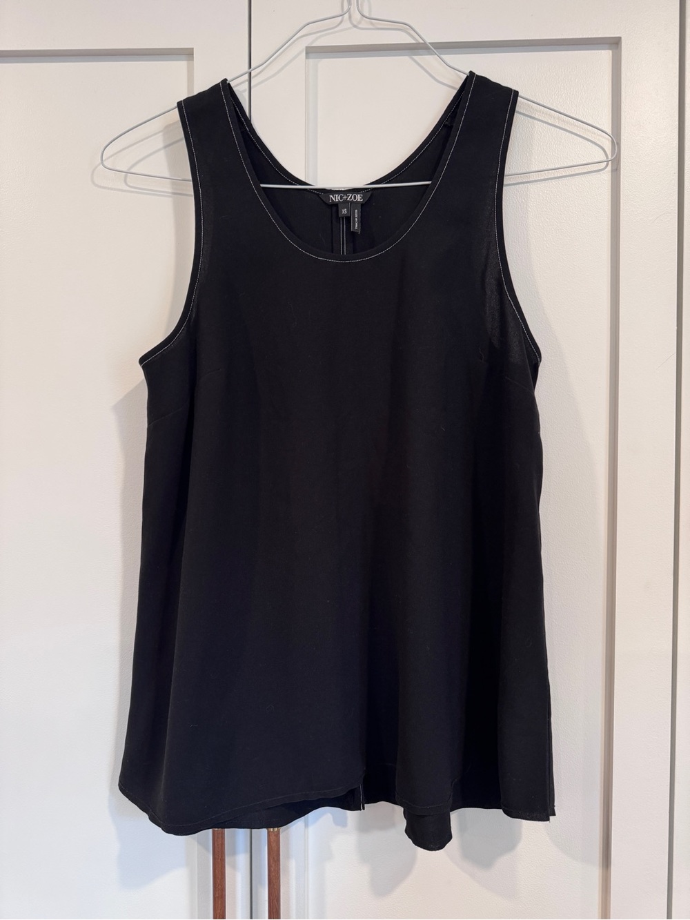 NIC+ZOE Black Scoop Neck Tank